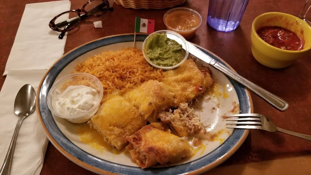 The Whole Enchilada | restaurant | 106 Yorba Linda Blvd, Placentia, CA 92870, USA | 7149930160 OR +1 714-993-0160