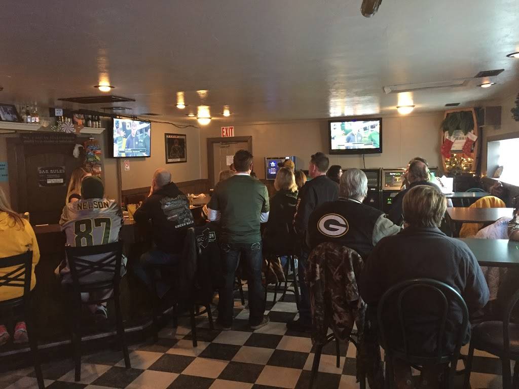 Outskirtz Saloon | restaurant | 2328 N New Franken Rd, New Franken, WI 54229, USA | 9208661590 OR +1 920-866-1590