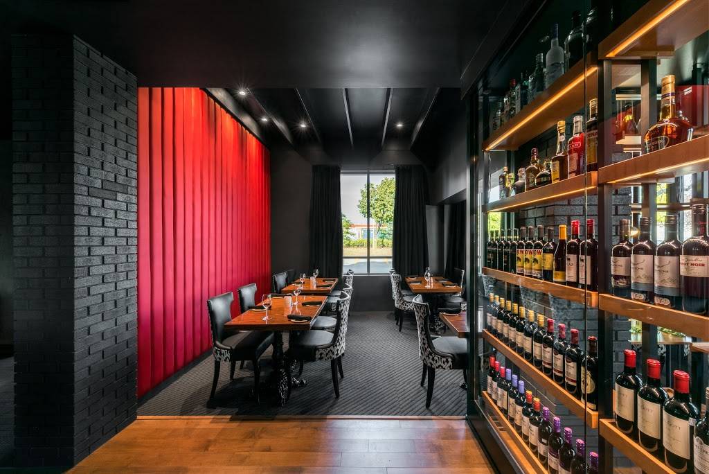 Madisons Restaurant & Bar | restaurant | 1190 Rue Volta, Boucherville, QC J4B 7A2, Canada | 4509060619 OR +1 450-906-0619