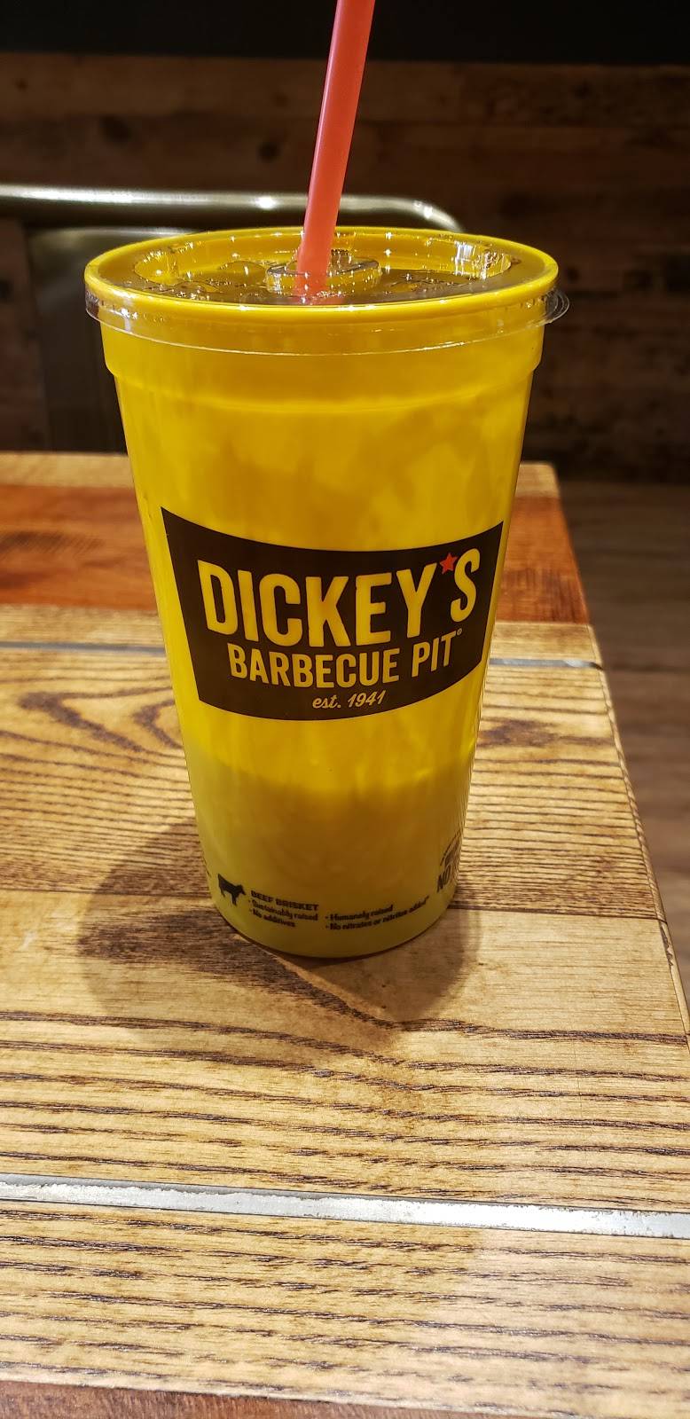 Dickeys Barbecue Pit | restaurant | 3716 Liberty St, Erie, PA 16508, USA | 8148684227 OR +1 814-868-4227