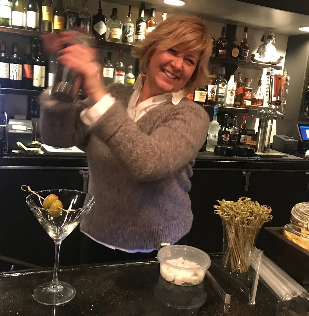 Corner Bistro | restaurant | 102 N Bridge St, Bellaire, MI 49615, USA | 2314097088 OR +1 231-409-7088