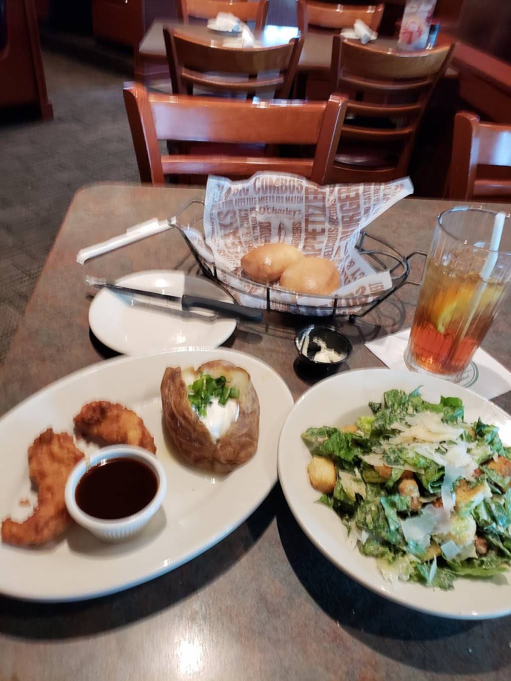 OCharley’s Restaurant & Bar | restaurant | 1313 Central Park Dr, OFallon, IL 62269, USA | 6186220405 OR +1 618-622-0405