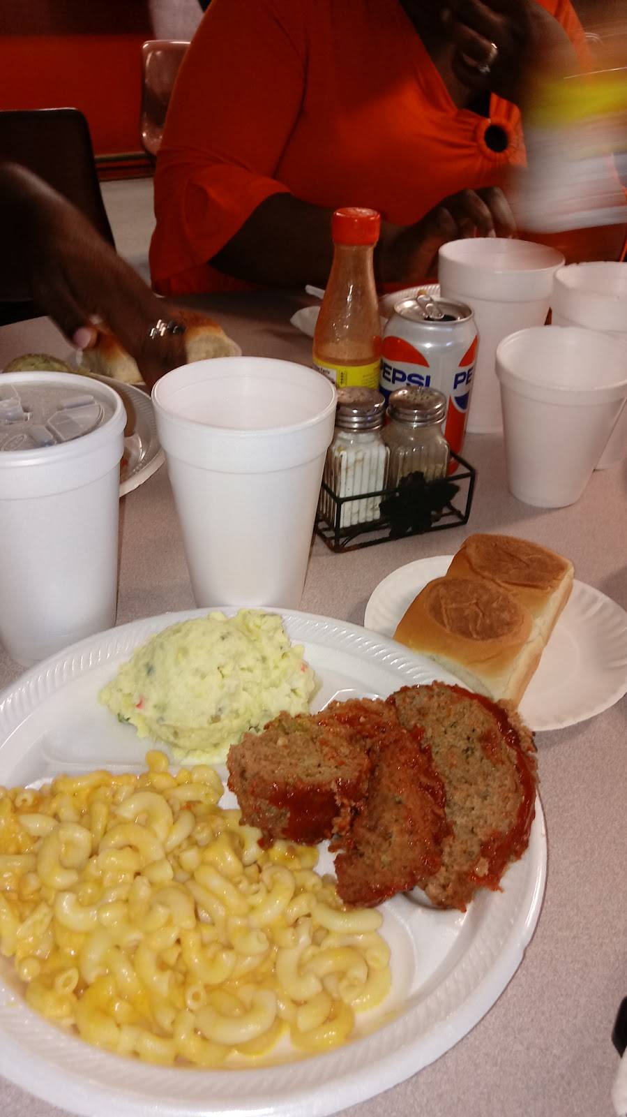 Beckys & Marys Restaurant | restaurant | 731 E Washington Dr, High Point, NC 27260, USA | 3368839917 OR +1 336-883-9917