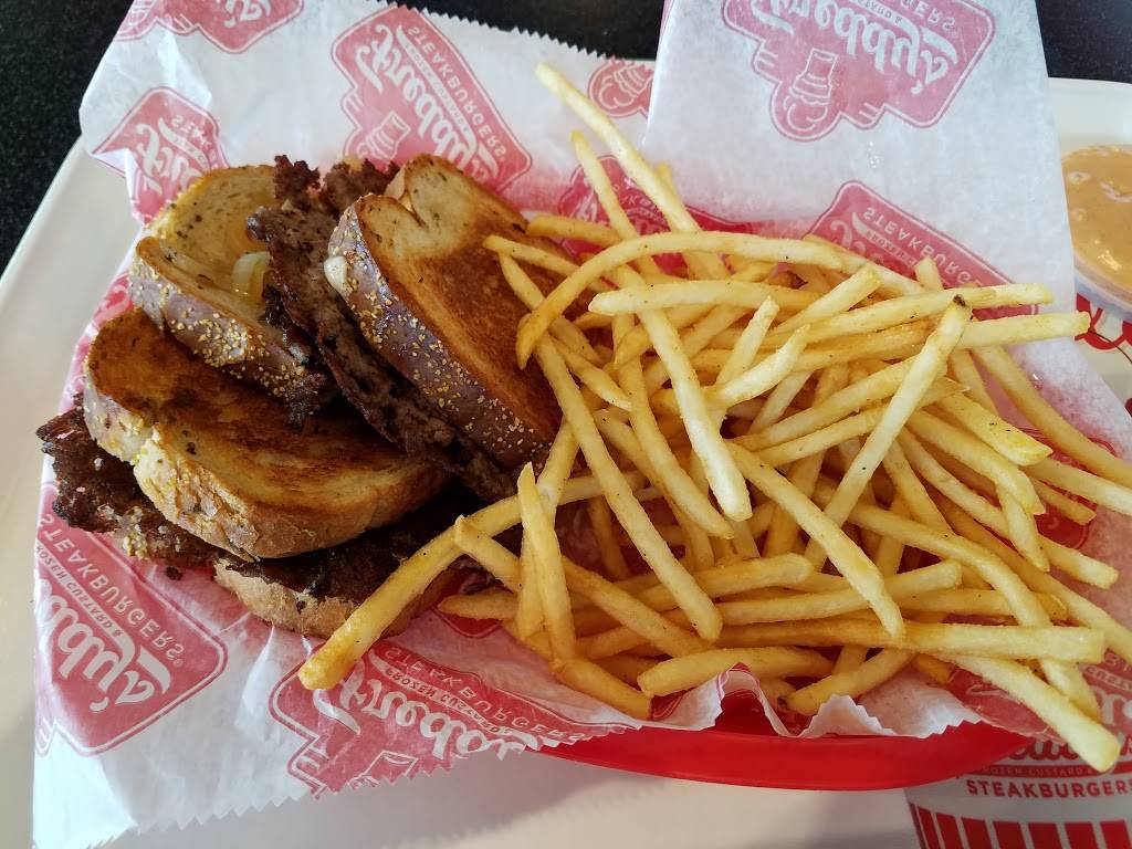 Freddys Frozen Custard & Steakburgers | restaurant | 1680 Garth Brooks Blvd #115, Yukon, OK 73099, USA | 4052654879 OR +1 405-265-4879