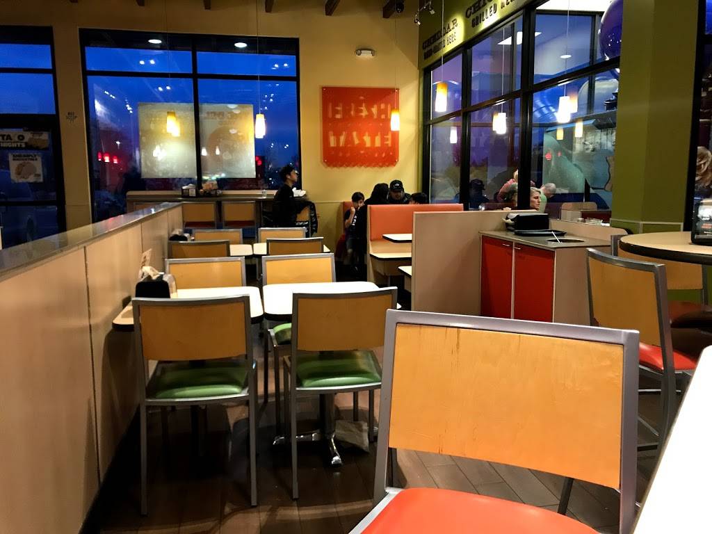 Del Taco | meal takeaway | 2618 N 1850 W, Farr West, UT 84404, USA | 8017821148 OR +1 801-782-1148