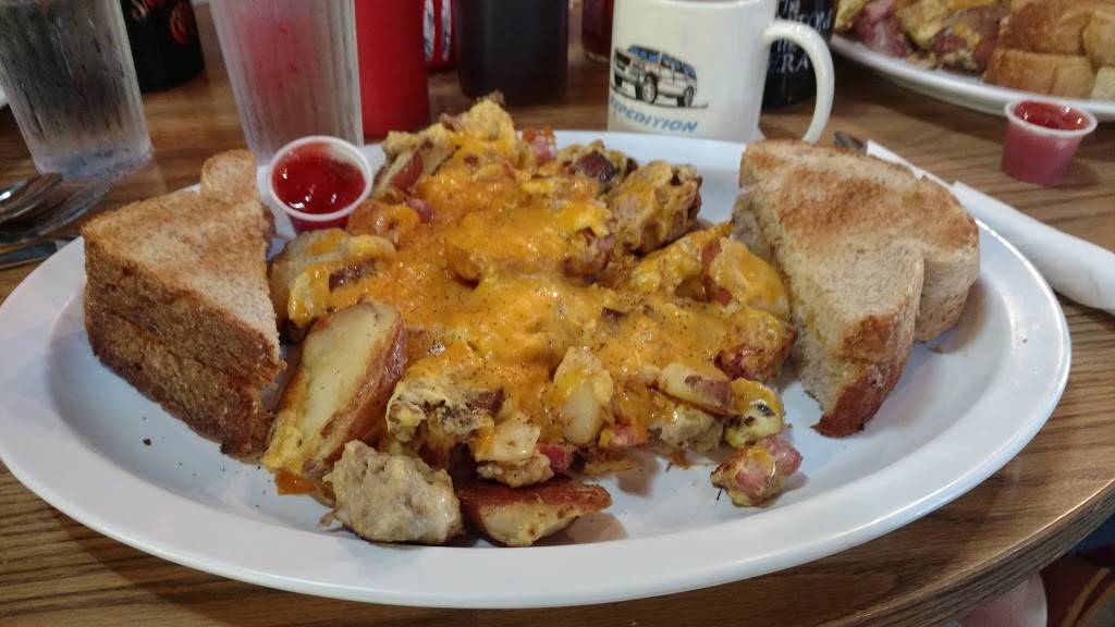 Brutus Camp Deli | restaurant | 4086 US-31, Alanson, MI 49706, USA | 2315292222 OR +1 231-529-2222