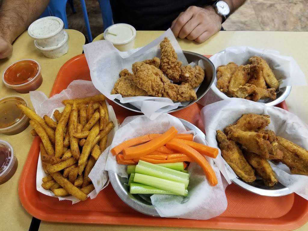 Crazy Mikes Wings | restaurant | 5350 W Bell Rd #130, Glendale, AZ 85308, USA | 6234636881 OR +1 623-463-6881