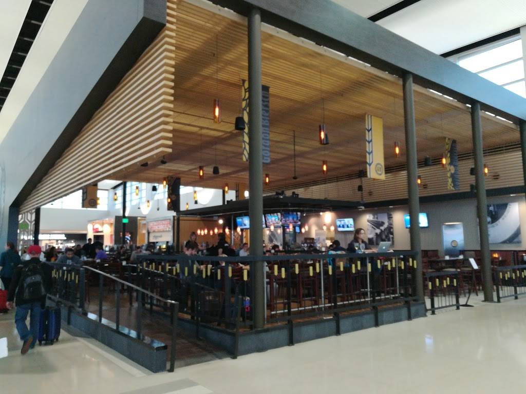 Gordon Biersch | restaurant | 3155 Worldgateway Pl, Detroit, MI 48242, USA | 7349410592 OR +1 734-941-0592