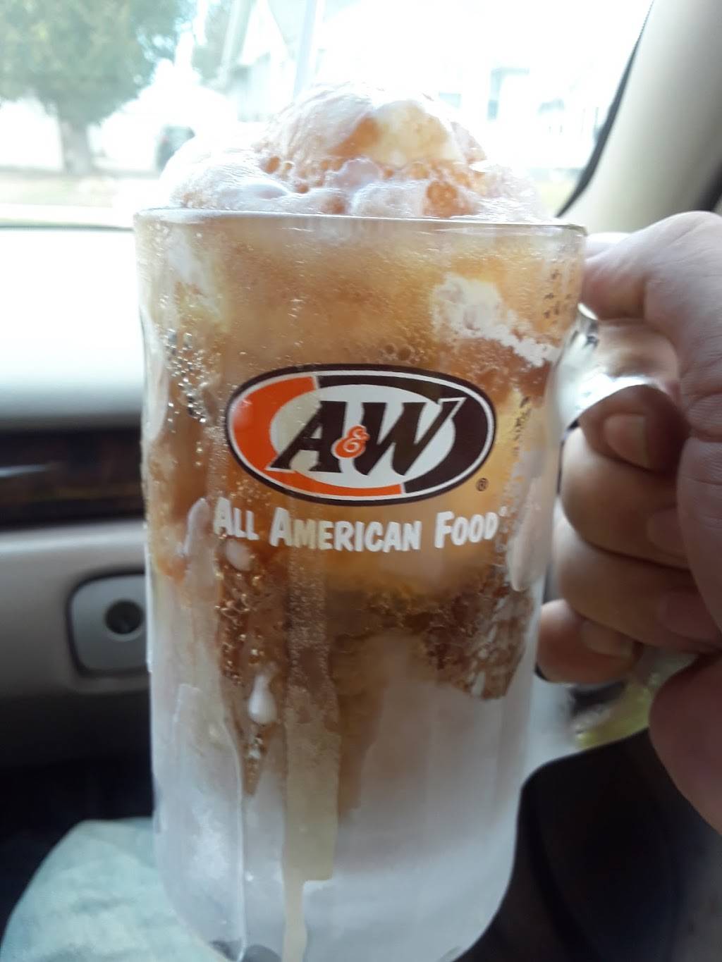 A&W Drive In | restaurant | 301 Lafayette Ave, Bay City, MI 48708, USA | 9898920321 OR +1 989-892-0321