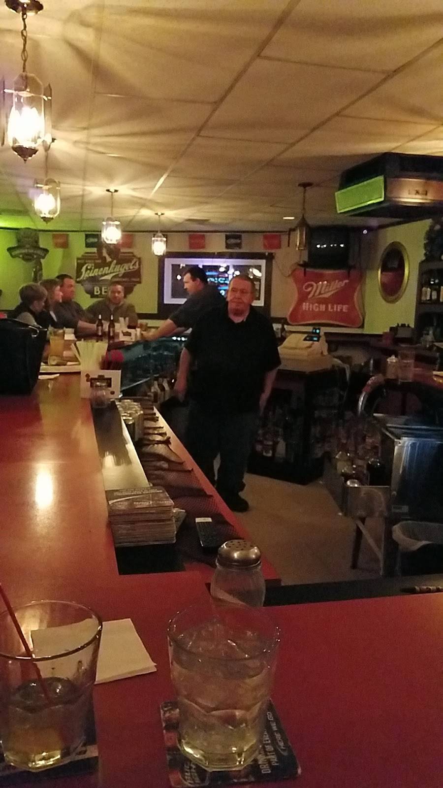 Stage Coach Bar & Grill | restaurant | 310 E Main St, Chilton, WI 53014, USA | 9208498321 OR +1 920-849-8321