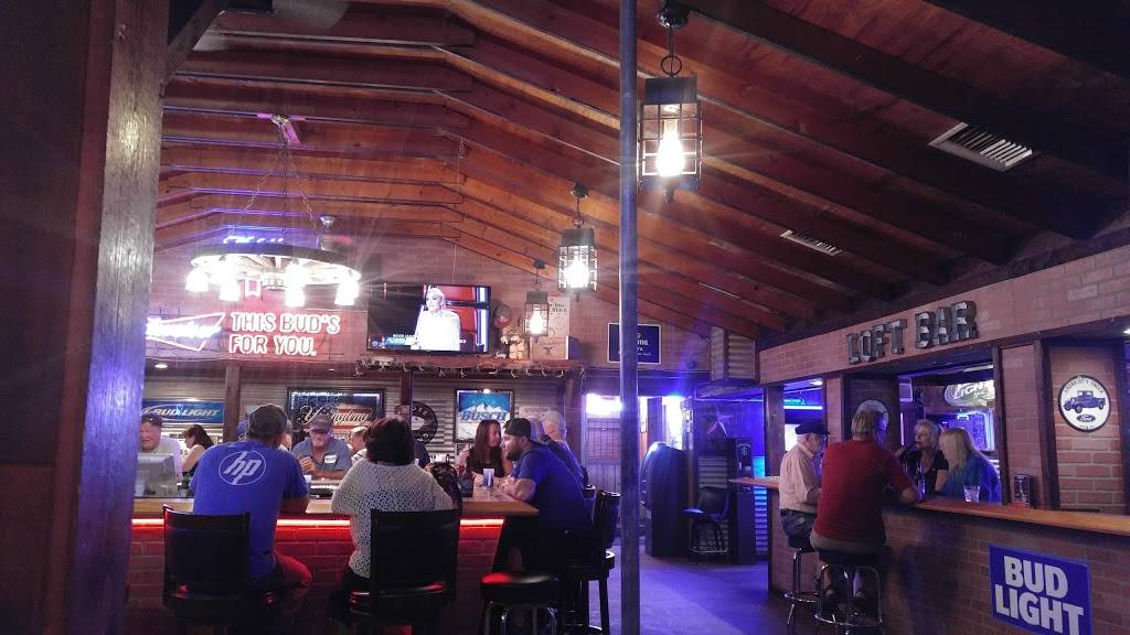 The Loft Bar & Grill | restaurant | 10131 N Citrus Ave, Crystal River, FL 34428, USA | 3525644100 OR +1 352-564-4100