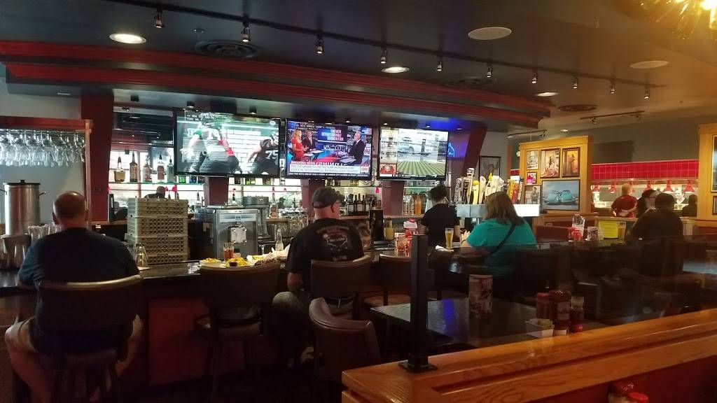 Red Robin Gourmet Burgers and Brews | restaurant | 6524 W Saginaw Hwy, Lansing, MI 48917, USA | 5178867440 OR +1 517-886-7440