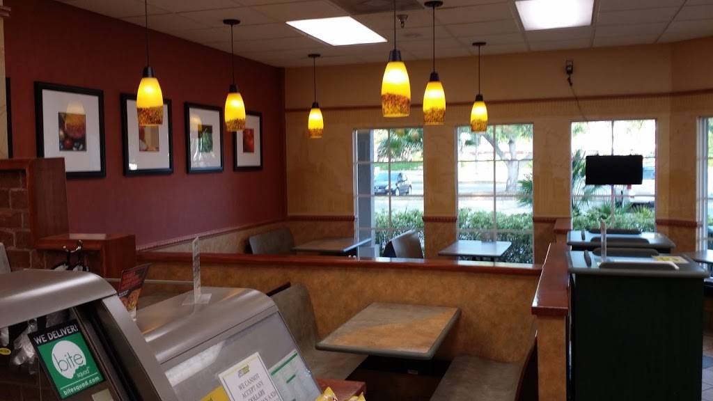 Subway | restaurant | 5708 Clark Rd, Sarasota, FL 34233, USA | 9419232246 OR +1 941-923-2246