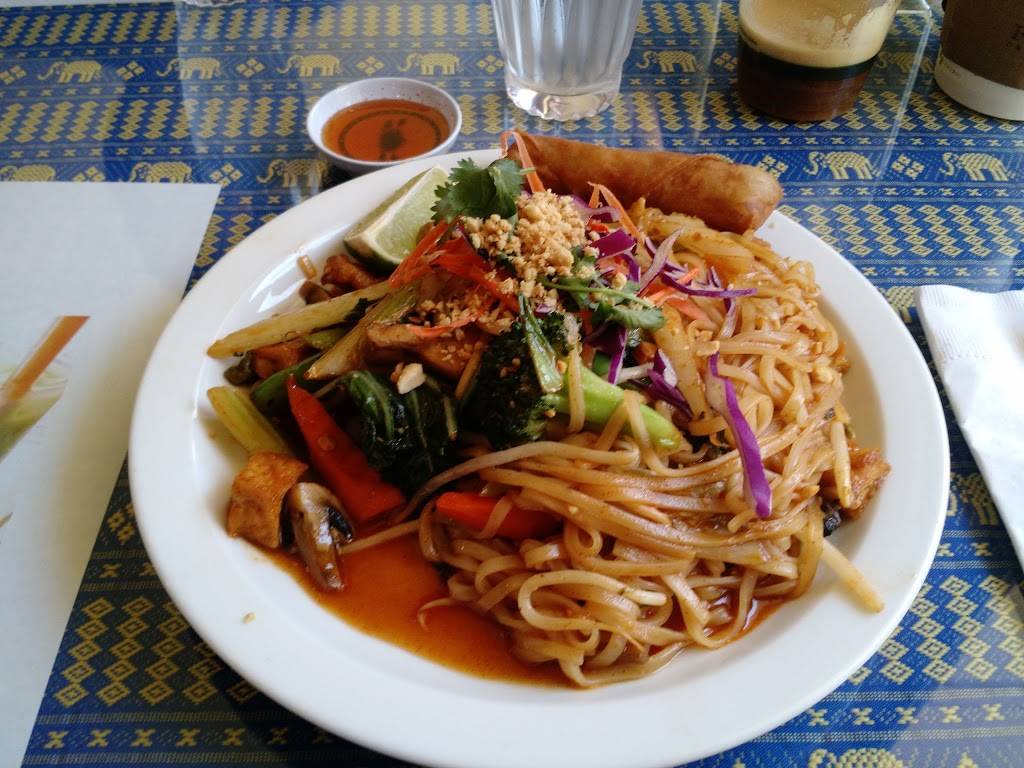 Thai Pot | restaurant | 6961 Sebastopol Ave, Sebastopol, CA 95472, USA | 7078298889 OR +1 707-829-8889