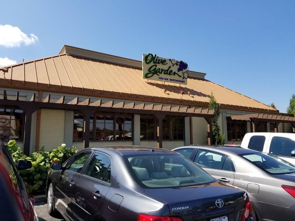 Olive Garden Italian Restaurant | meal takeaway | 1320 S Hurstbourne Pkwy, Louisville, KY 40222, USA | 5023397190 OR +1 502-339-7190