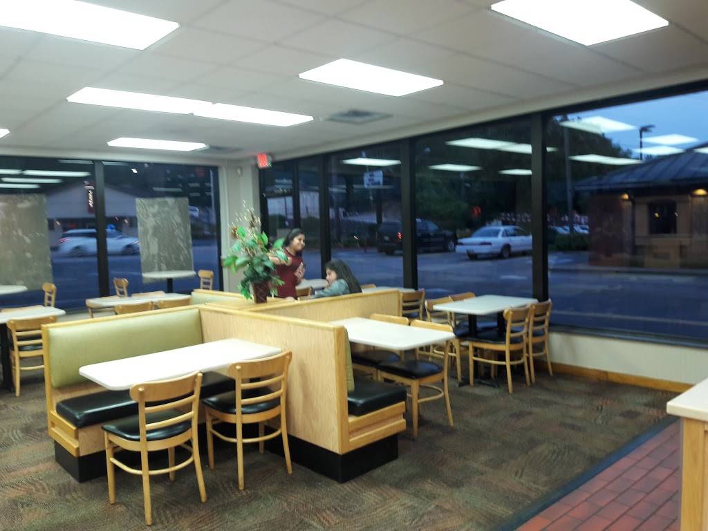 Wendys | restaurant | 2401 Chapman Hwy, Knoxville, TN 37920, USA | 8655738611 OR +1 865-573-8611