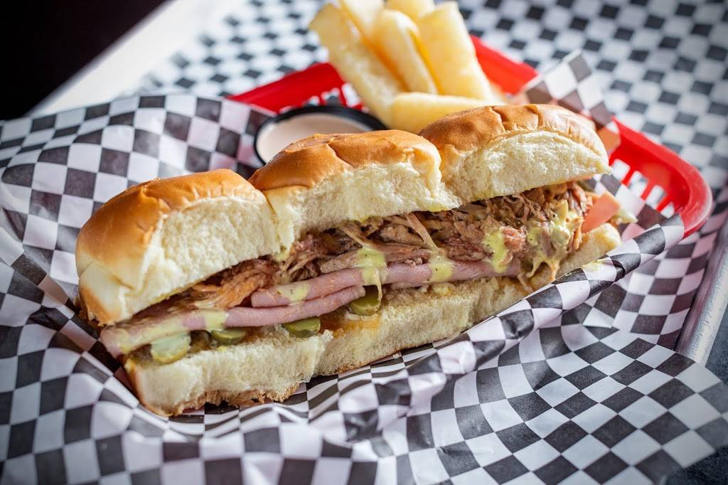 La Cocinita Restaurant | restaurant | 1625 Chicago Ave, Evanston, IL 60201, USA | 8473321625 OR +1 847-332-1625