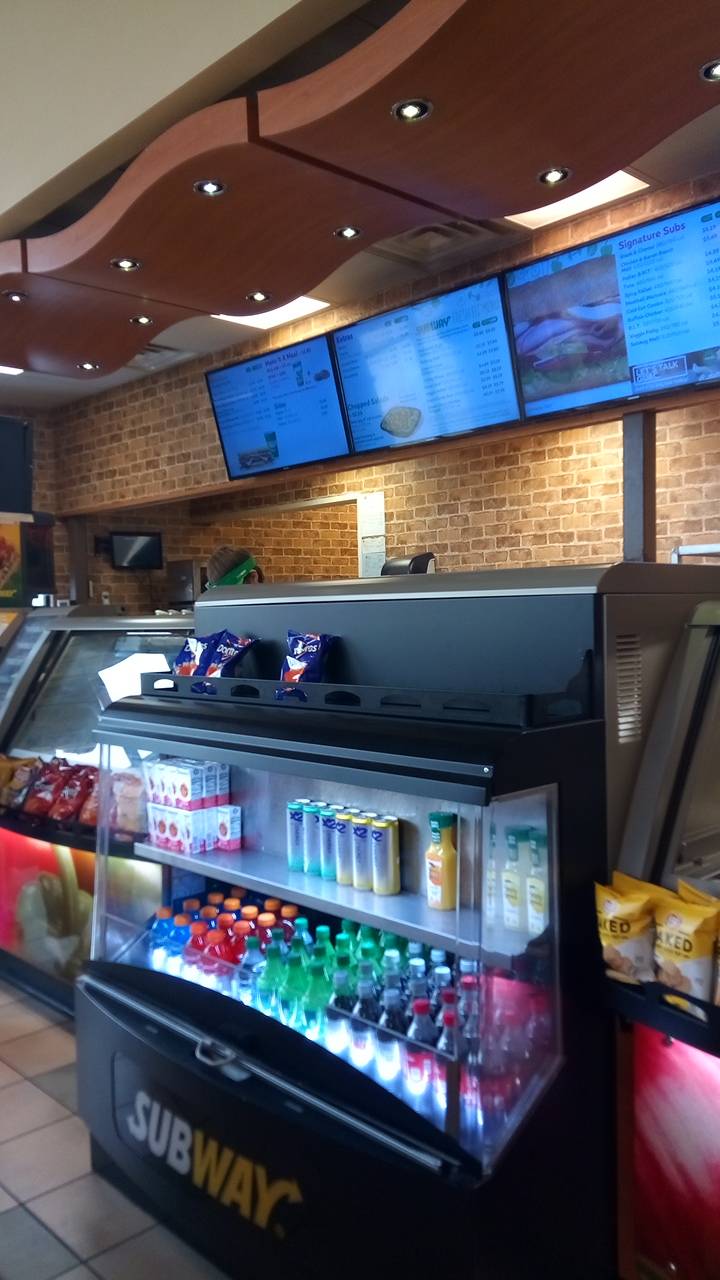 Subway | restaurant | 7105 W Hefner Rd, Oklahoma City, OK 73162, USA | 4056035076 OR +1 405-603-5076