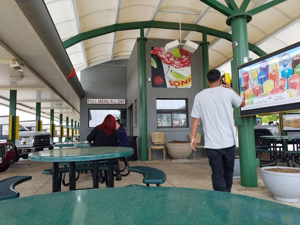 Sonic Drive-In | restaurant | 2449 Midway Rd, Carrollton, TX 75006, USA | 9724079962 OR +1 972-407-9962