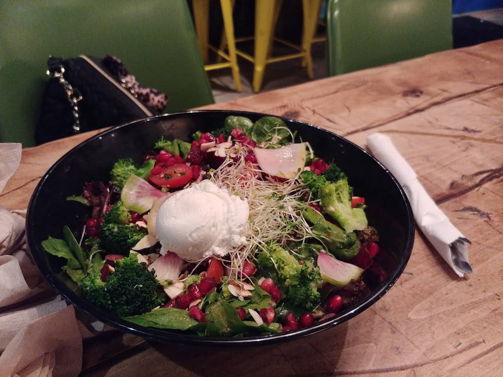 Local Foods Rice Village | meal takeaway | 2424 Dunstan Rd, Houston, TX 77005, USA | 7135217800 OR +1 713-521-7800