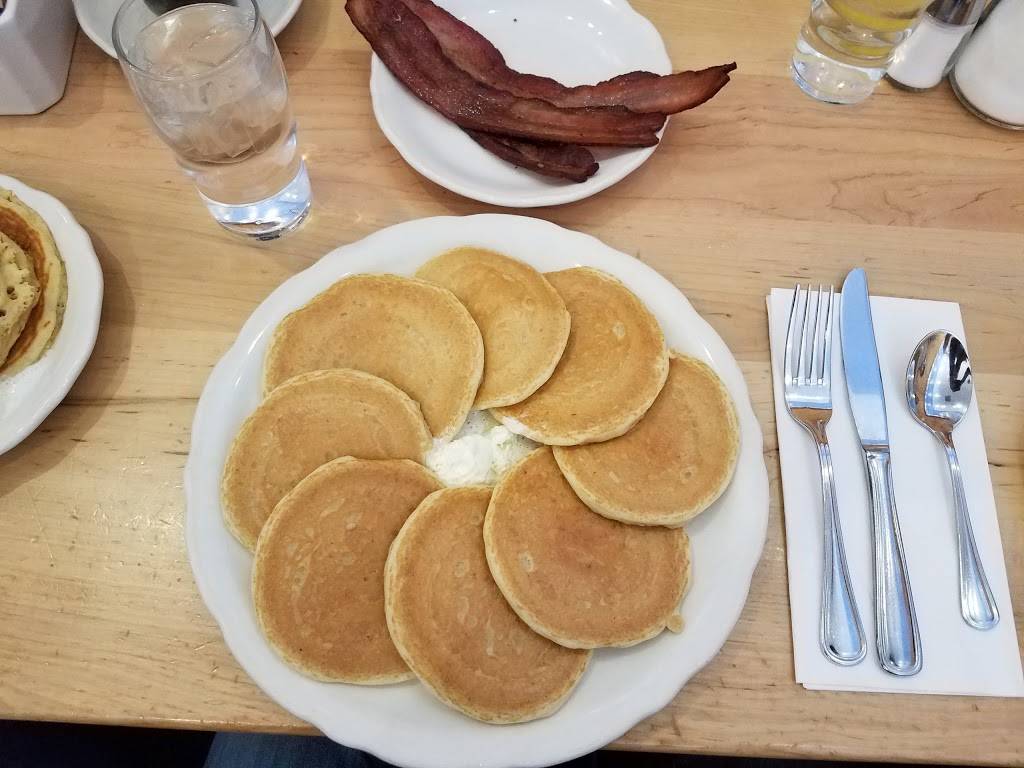 Chipotle Mexican Grill | restaurant | 8000 E Belleview Ave Ste F20, Greenwood Village, CO 80111, USA | 3036943094 OR +1 303-694-3094