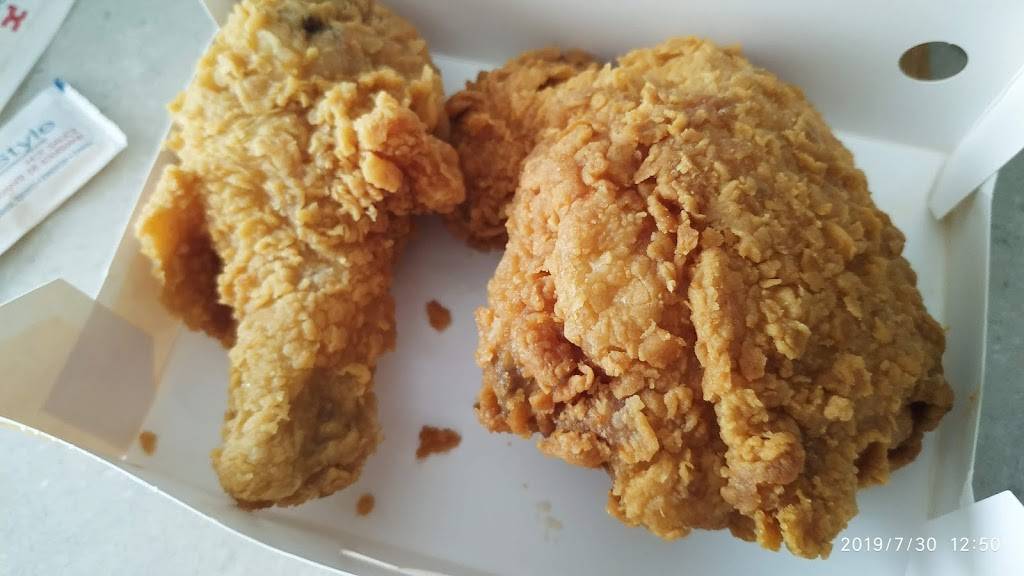 Churchs Chicken | restaurant | 9590 McCowan Rd Unit 4 and 5, Markham, ON L3P 8M1, Canada | 9059272444 OR +1 905-927-2444
