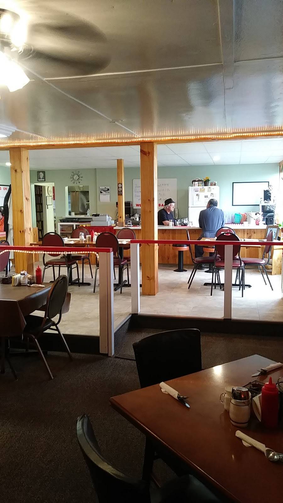 Sherrys Country Corner Cafe | restaurant | 18707 Kent Bridge Rd, Morpeth, ON N0P 1X0, Canada | 5196741591 OR +1 519-674-1591