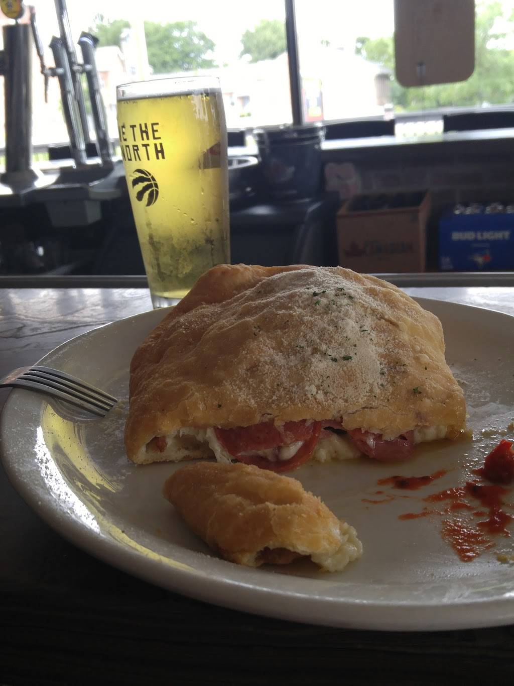 Kubbys Draft Bar & Grill | restaurant | 312 Commissioners Rd W, London, ON N6J 1Y3, Canada | 5194729455 OR +1 519-472-9455