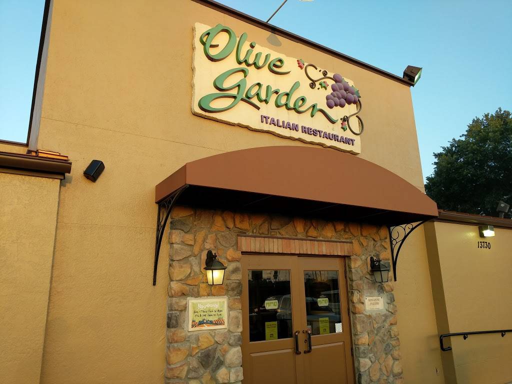 Olive Garden Italian Restaurant | meal takeaway | 13730 San Pedro Ave, San Antonio, TX 78232, USA | 2104943411 OR +1 210-494-3411