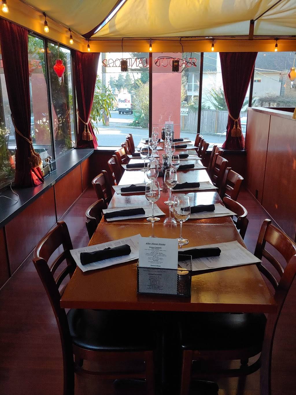 Saltoro | restaurant | 14051 Greenwood Ave N, Seattle, WA 98133, USA | 2063656025 OR +1 206-365-6025