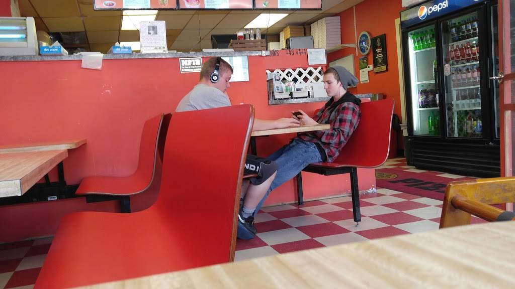 Pizza Works | restaurant | 804 Tyler St, Pittsfield, MA 01201, USA | 4134434444 OR +1 413-443-4444