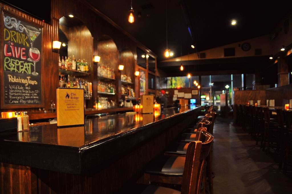 The Ridge Grill | restaurant | 12345 SW Horizon Blvd #61, Beaverton, OR 97007, USA | 5037477319 OR +1 503-747-7319