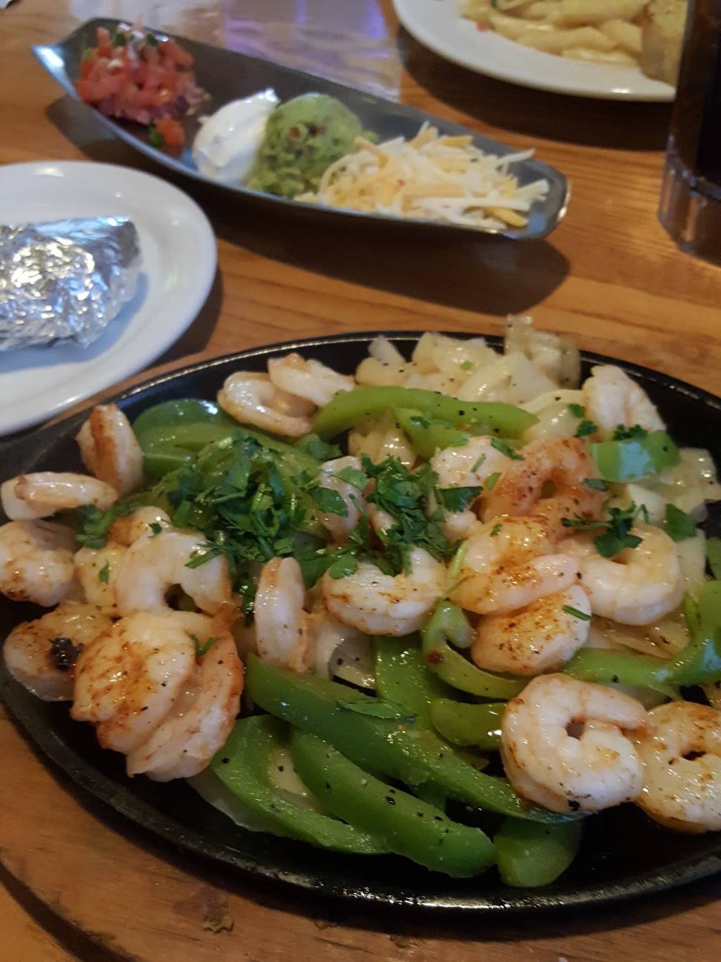 Chilis Grill & Bar | restaurant | 3840 W 10th St, Greeley, CO 80634, USA | 9703520160 OR +1 970-352-0160