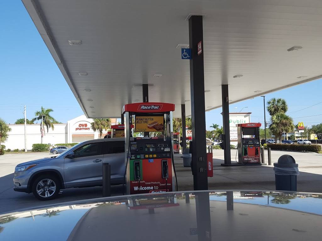 RaceTrac | bakery | 5991 South Pointe Blvd, Fort Myers, FL 33919, USA | 2392674460 OR +1 239-267-4460