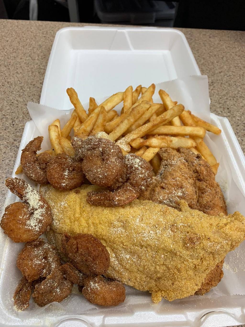 Hook Fish And Chicken | restaurant | 12805 Cullen Blvd A-A, Houston, TX 77047, USA | 7132392699 OR +1 713-239-2699