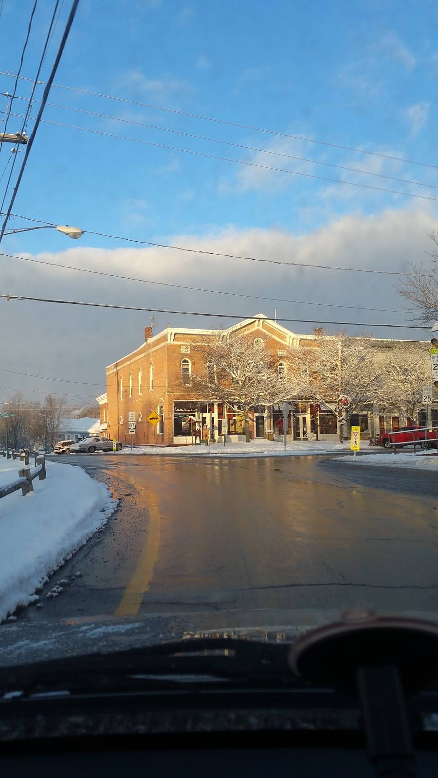 Subway | restaurant | 14548 N Cheshire St, Burton, OH 44021, USA | 4406823018 OR +1 440-682-3018