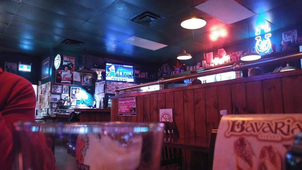 Chuggys | restaurant | 388 Barton St, Stoney Creek, ON L8E 2K9, Canada | 9056625348 OR +1 905-662-5348