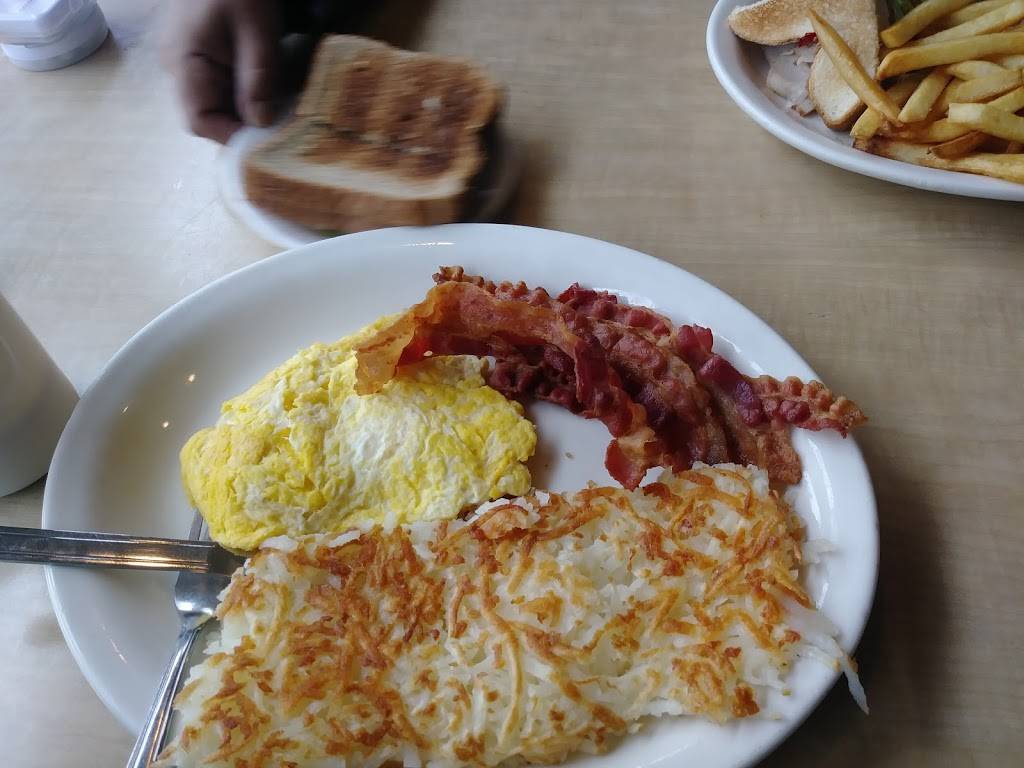 Hot Off The Grill | restaurant | 9945 Warner Ave, Fountain Valley, CA 92708, USA | 7145933000 OR +1 714-593-3000