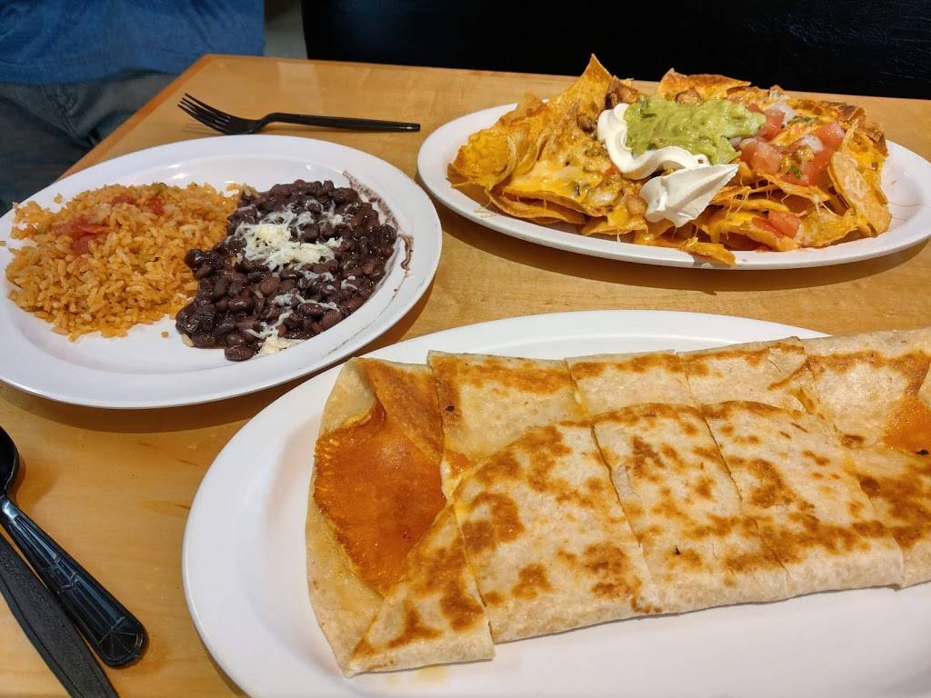 Poquito Mas | restaurant | 16545 Ventura Blvd, Encino, CA 91436, USA | 8187899400 OR +1 818-789-9400