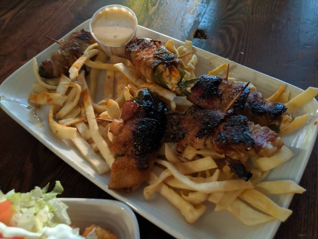 Blue Door Pub Longfellow | restaurant | 3448 42nd Ave S, Minneapolis, MN 55406, USA | 6123152470 OR +1 612-315-2470