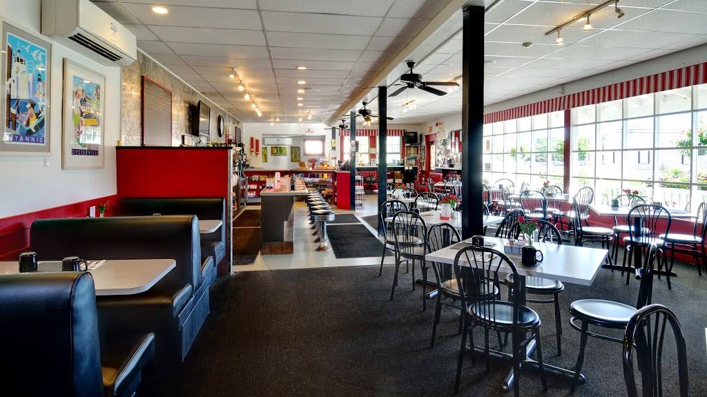 The Daily Paper Restaurant | restaurant | 644 W Main St, Hyannis, MA 02601, USA | 5087908800 OR +1 508-790-8800