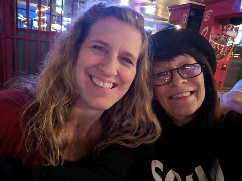 Rons Roadhouse | restaurant | 10817 E Truman Rd, Independence, MO 64052, USA | 8164610900 OR +1 816-461-0900