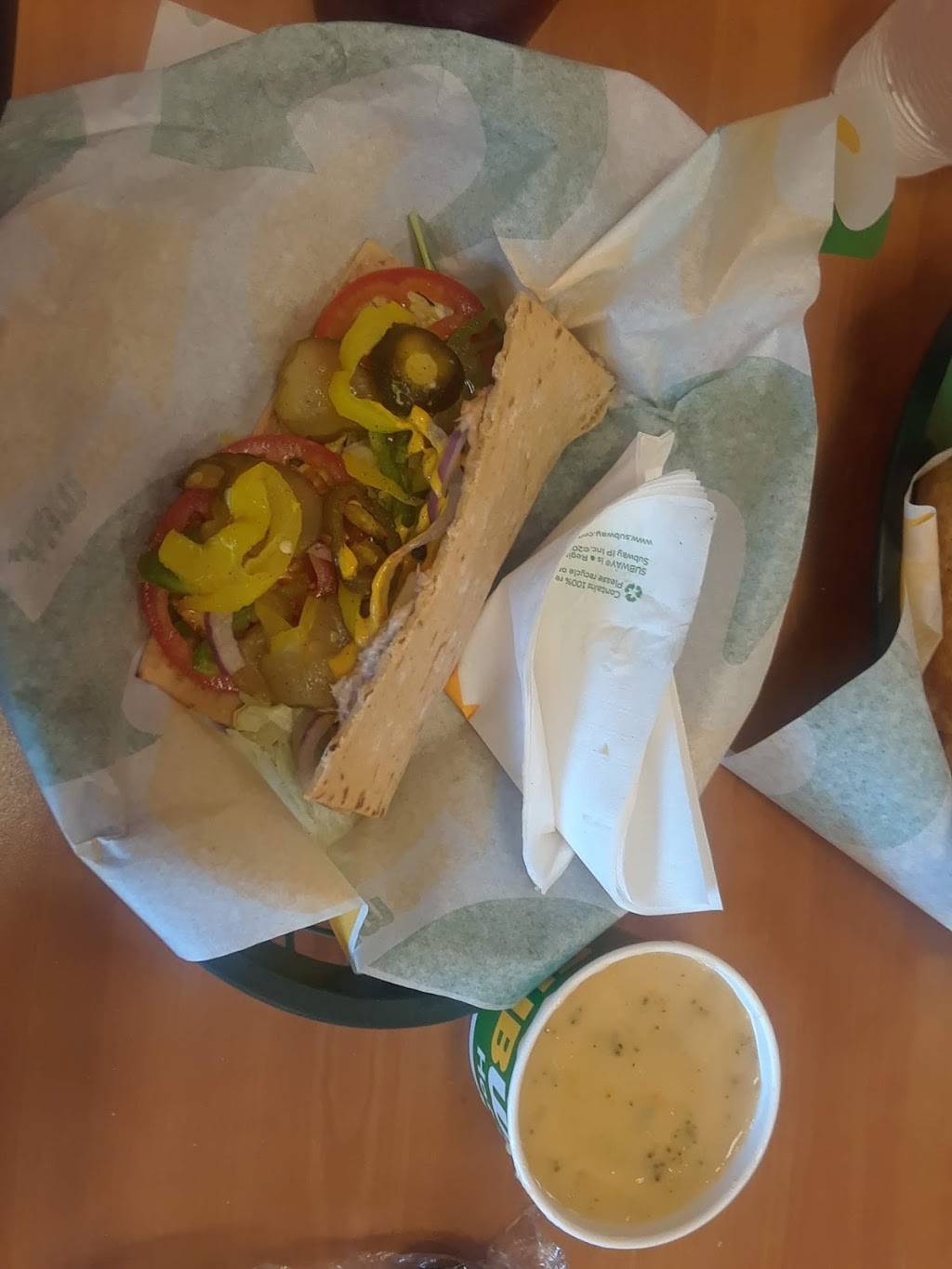 Subway | restaurant | 2015 Garnet Ave #101B, San Diego, CA 92109, USA | 8582705450 OR +1 858-270-5450