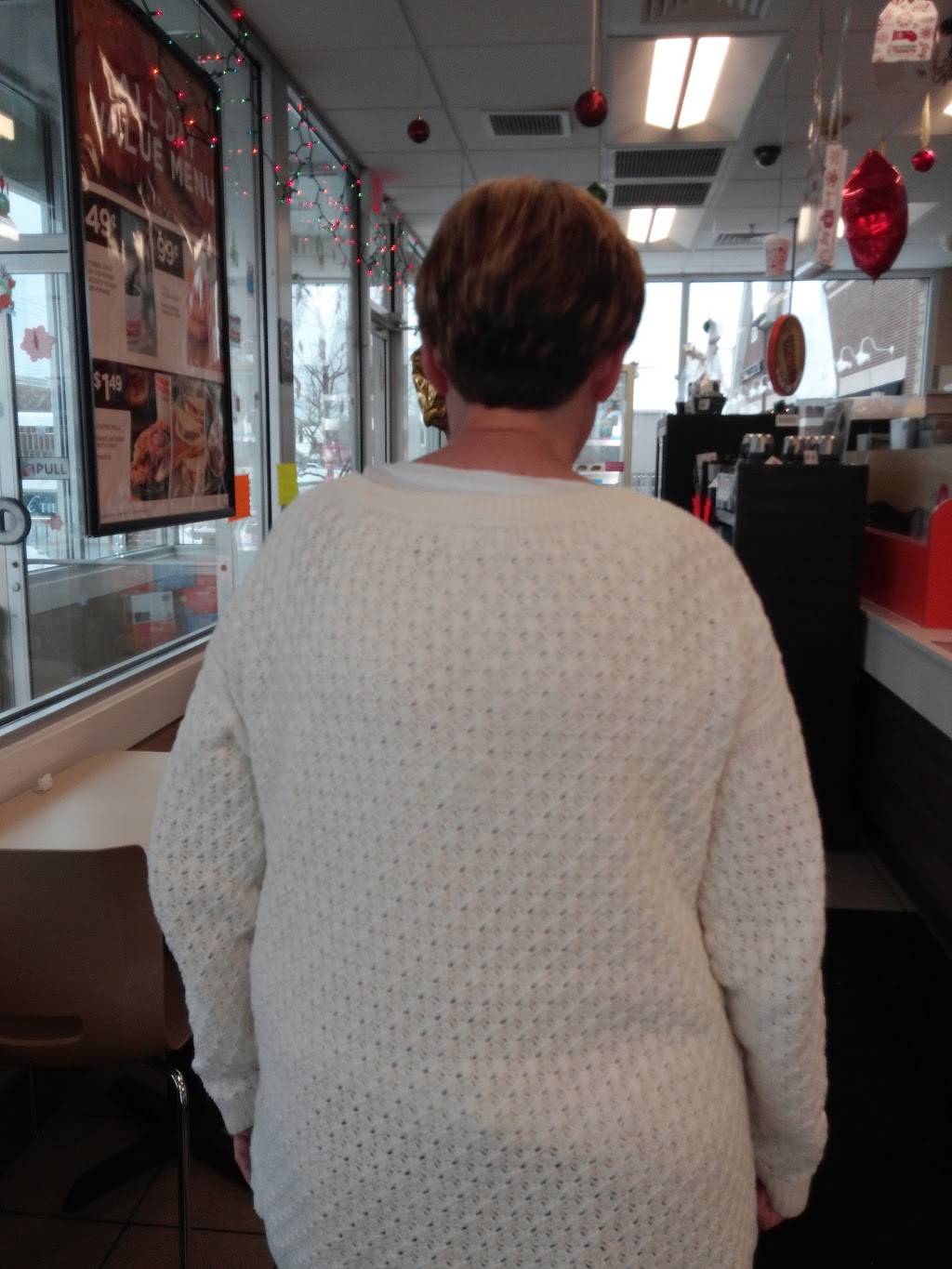 Dunkin | cafe | 108 S Northwest Hwy, Barrington, IL 60010, USA | 8473813808 OR +1 847-381-3808