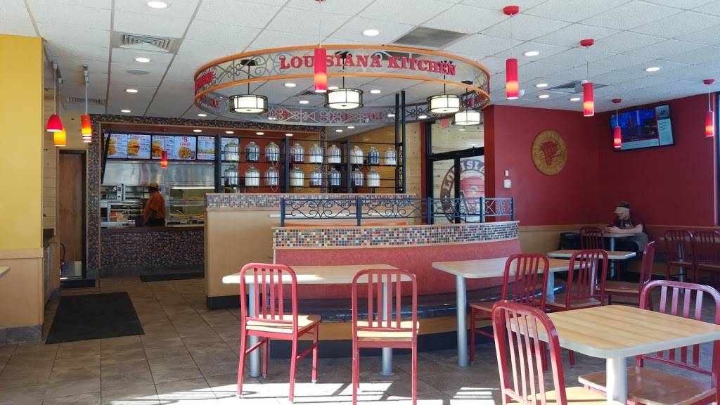 Popeyes Louisiana Kitchen | restaurant | 26681 Hoover Rd, Warren, MI 48089, USA | 5863829582 OR +1 586-382-9582