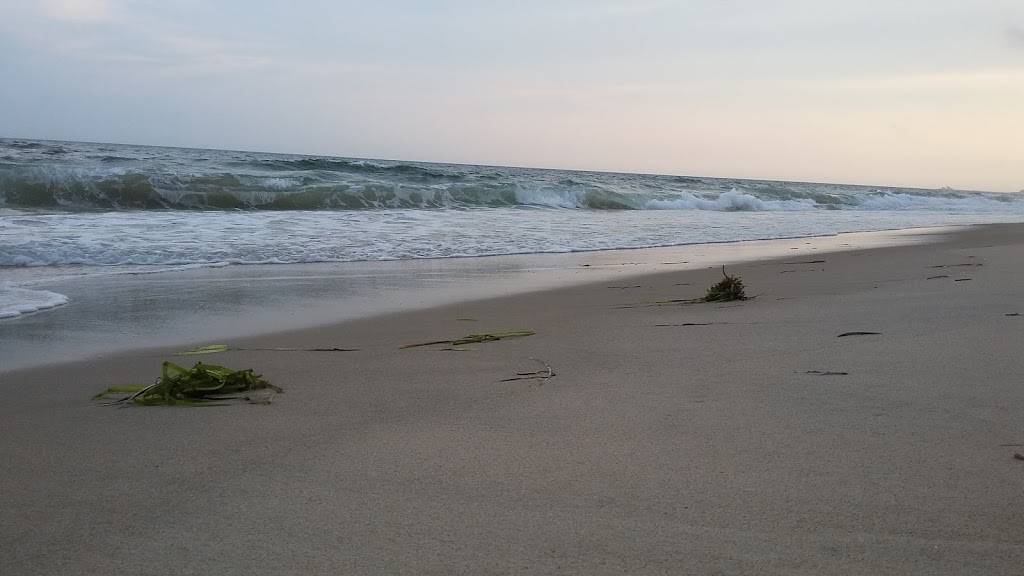 Little Mermaids | restaurant | 139 Atlantic Ave, Westerly, RI 02891, USA | 4015965681 OR +1 401-596-5681