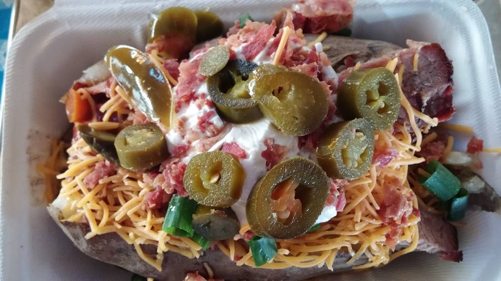 Dickeys Barbecue Pit | restaurant | 402 E Greenway Pkwy, Phoenix, AZ 85022, USA | 6026666320 OR +1 602-666-6320