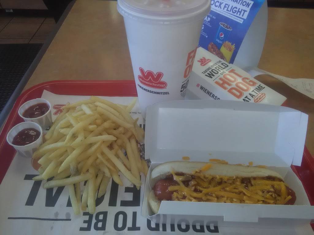 Wienerschnitzel | restaurant | 3201 N Rancho Dr, Las Vegas, NV 89130, USA | 7023319973 OR +1 702-331-9973