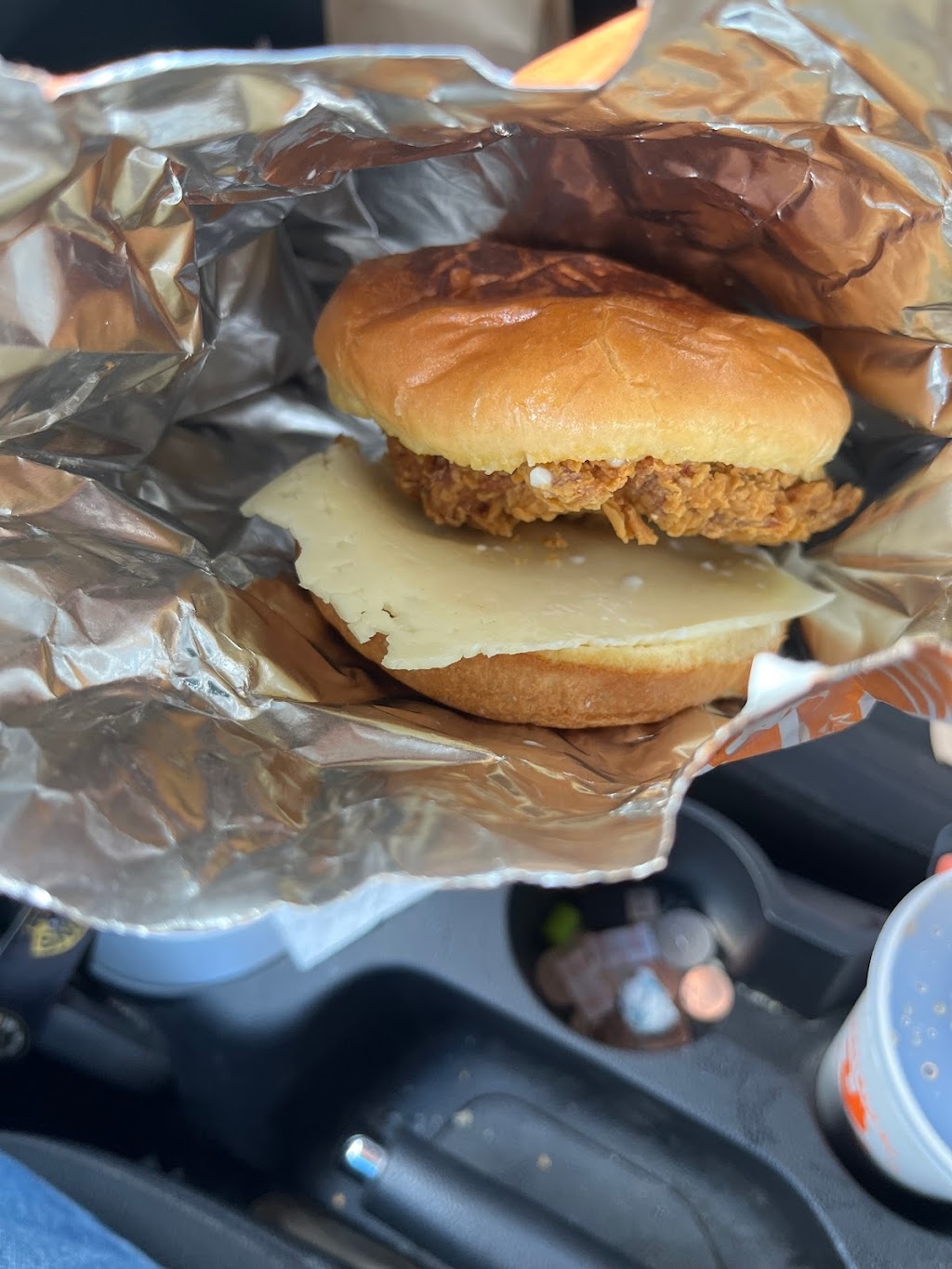 Popeyes Louisiana Kitchen | restaurant | 40 Newport Ave, Rumford, RI 02916, USA | 4013213267 OR +1 401-321-3267