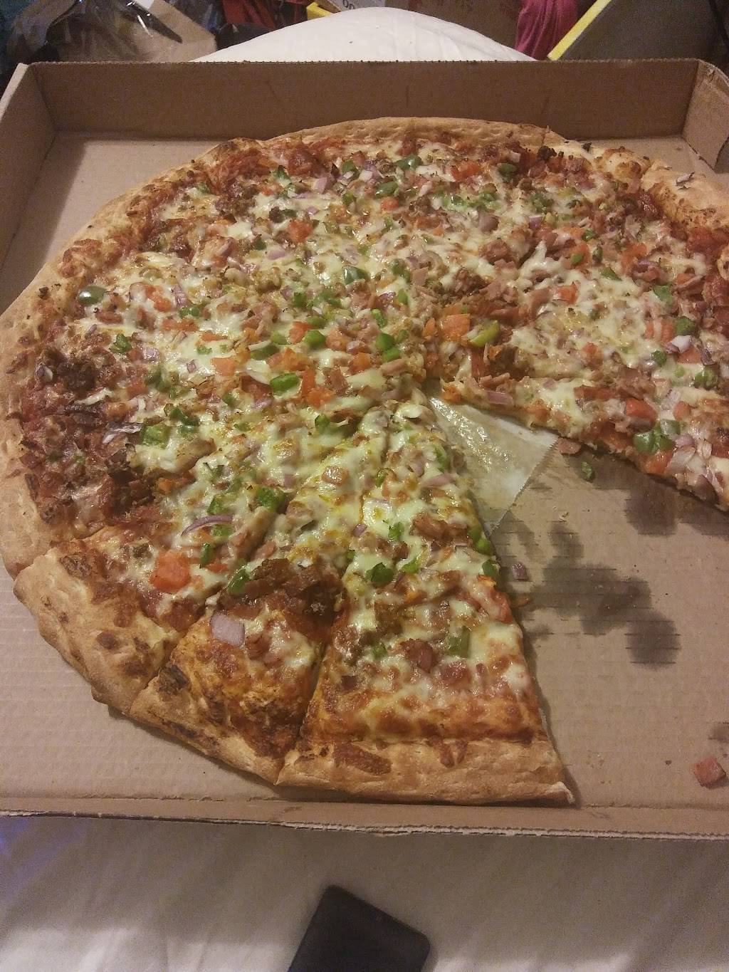 Gavinos Pizzeria | restaurant | 528 Chartiers Ave, McKees Rocks, PA 15136, USA | 4123313700 OR +1 412-331-3700